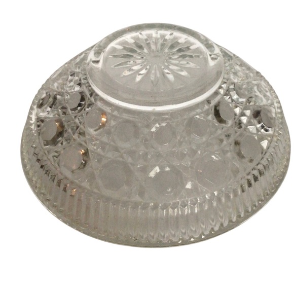 Federal Glass Clear Bowl Windsor Design. Pre Owned 7.5” diameter - Picture 2 of 3